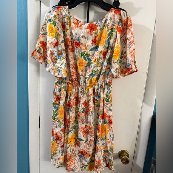 Boutique Large Dress - Picture 7 of 9